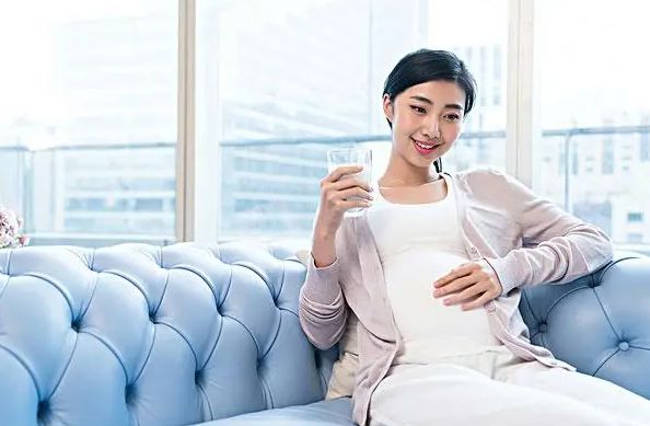 女人怀孕后，尽量不要做以下几件事情，对自己和胎儿都不利(图6)