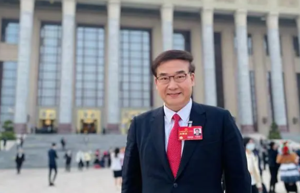 推动优质医疗资源区域均衡布局，促进香港与内地跨境医疗融合